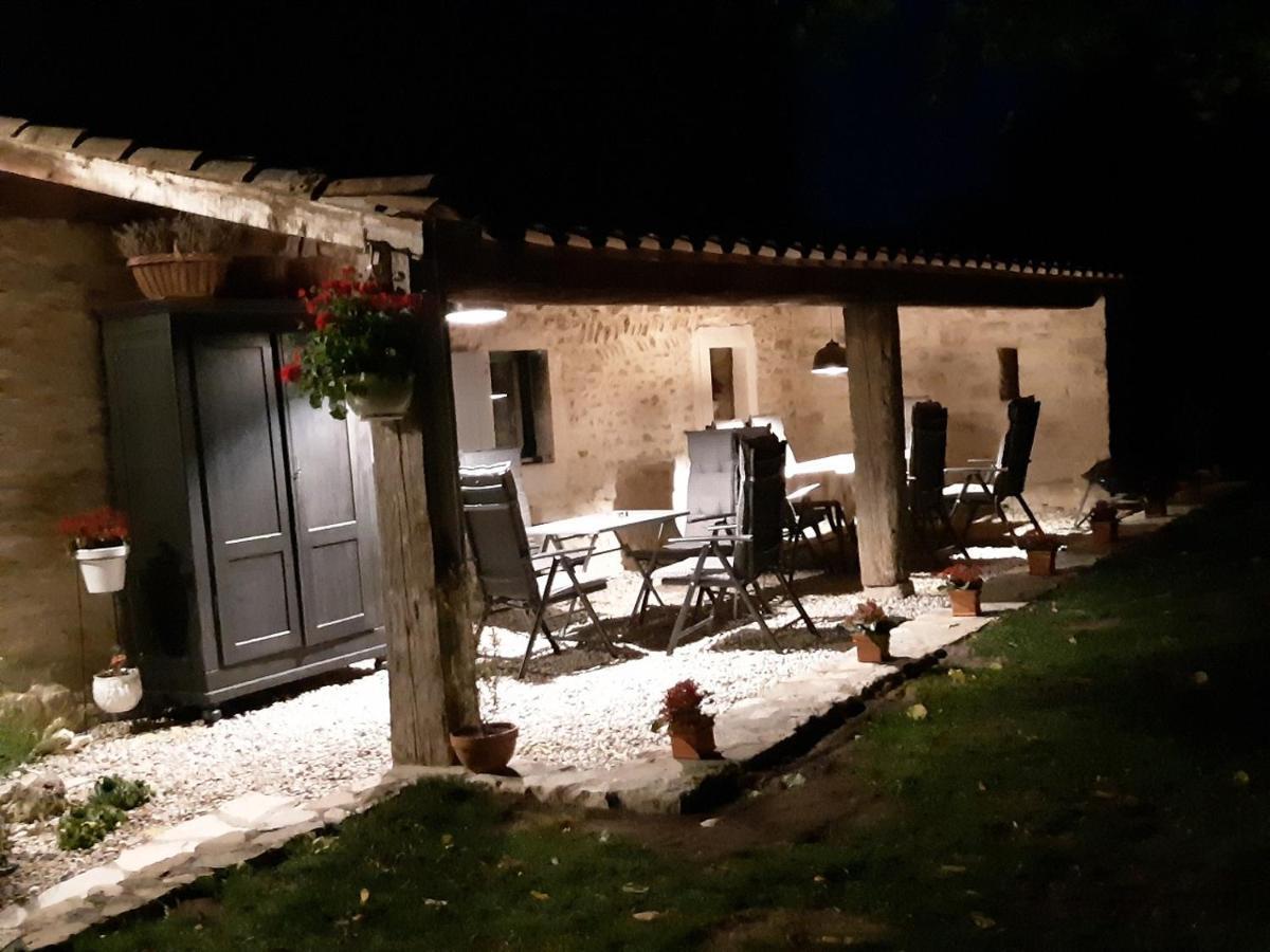 Апартаменти Chez Elles Portes-en-Valdaine Екстер'єр фото